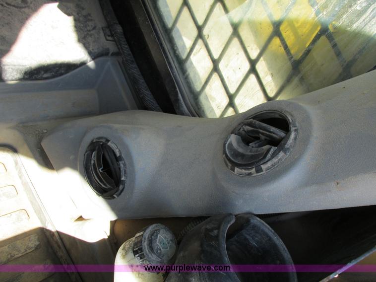 image for item I4122 2008 Caterpillar 279C skid steer