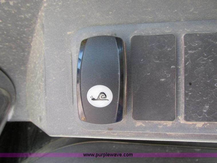 image for item I4122 2008 Caterpillar 279C skid steer