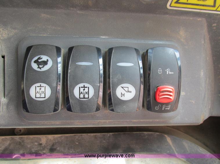 image for item I4122 2008 Caterpillar 279C skid steer