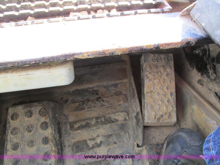 image for item I4122 2008 Caterpillar 279C skid steer