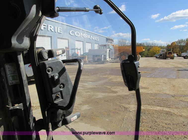 image for item I4122 2008 Caterpillar 279C skid steer