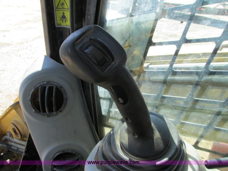 image for item I4122 2008 Caterpillar 279C skid steer