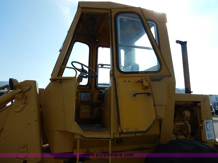 image for item I5350 1978 Caterpillar 910 wheel loader