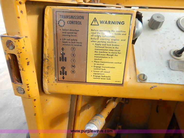 image for item I5350 1978 Caterpillar 910 wheel loader
