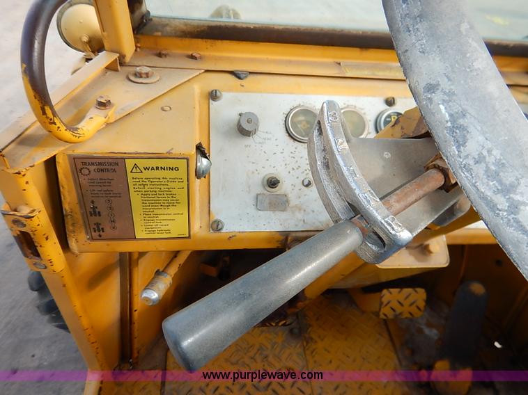 image for item I5350 1978 Caterpillar 910 wheel loader
