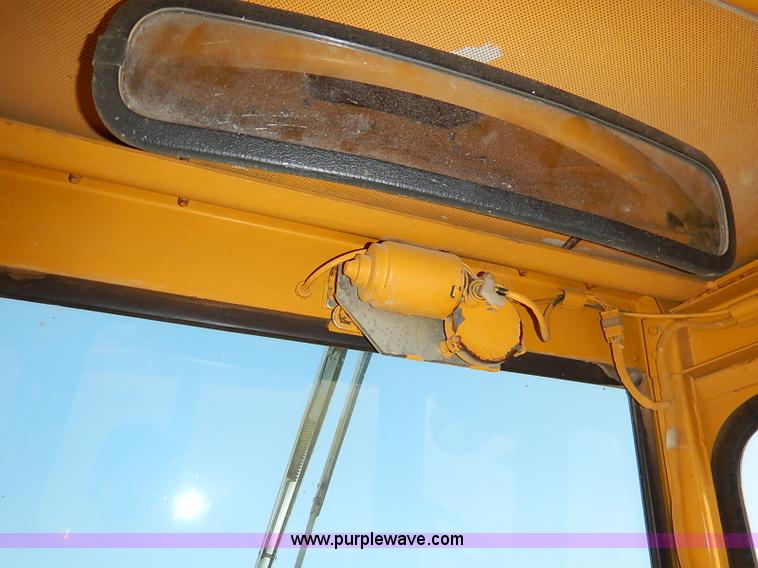 image for item I5350 1978 Caterpillar 910 wheel loader