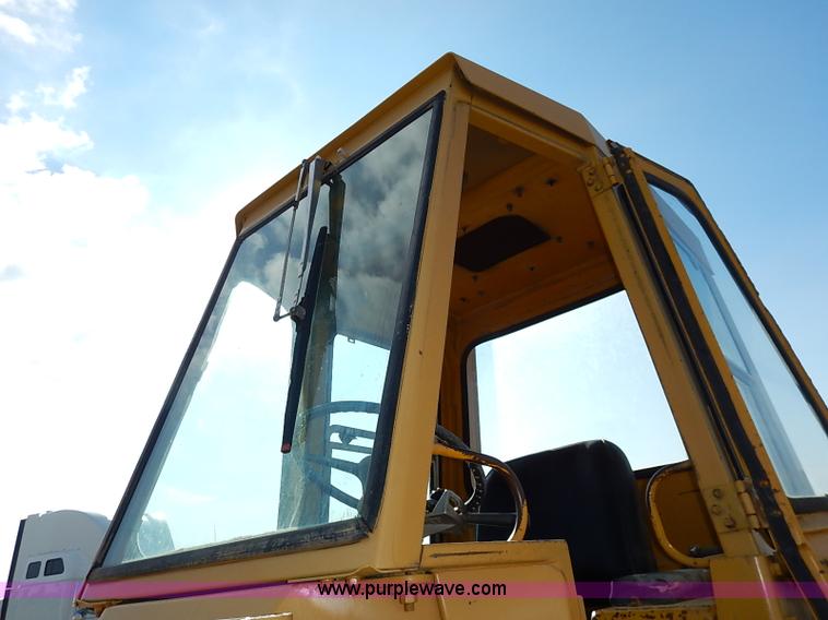 image for item I5350 1978 Caterpillar 910 wheel loader