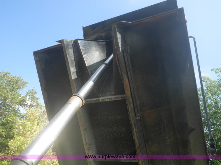 image for item I5903 2000 Sterling dump truck
