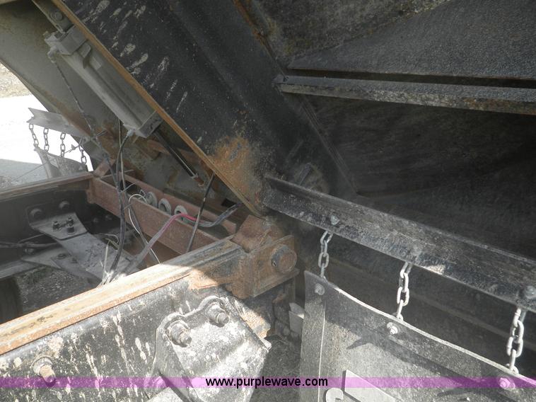 image for item I5903 2000 Sterling dump truck