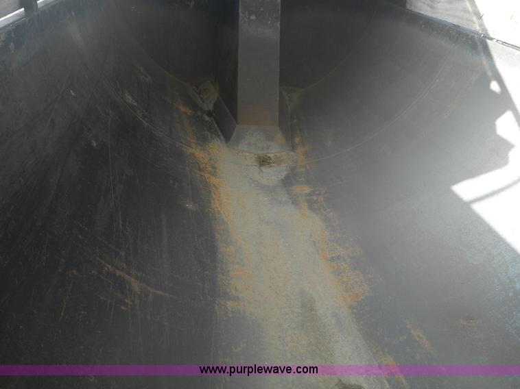 image for item I5903 2000 Sterling dump truck