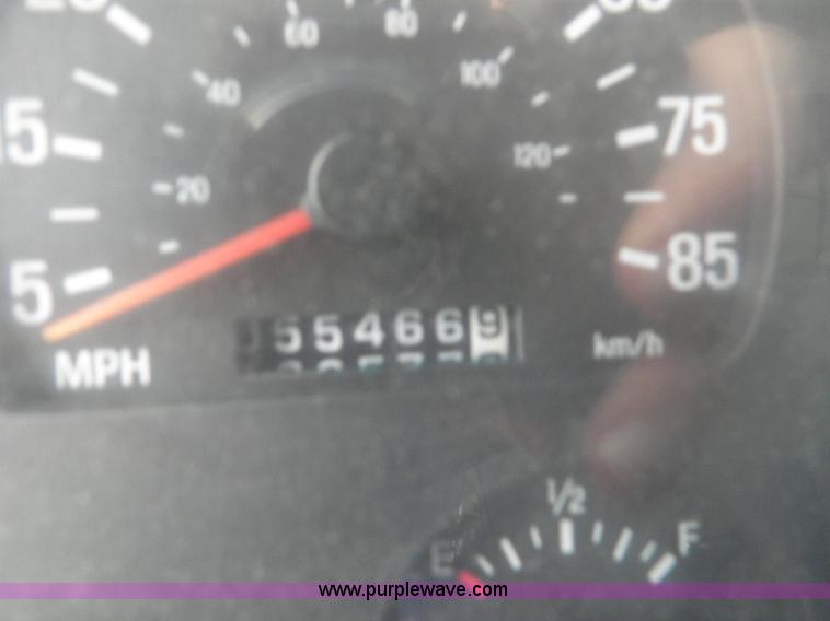 image for item I5903 2000 Sterling dump truck