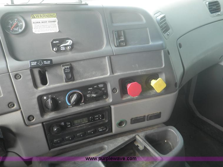 image for item I5903 2000 Sterling dump truck