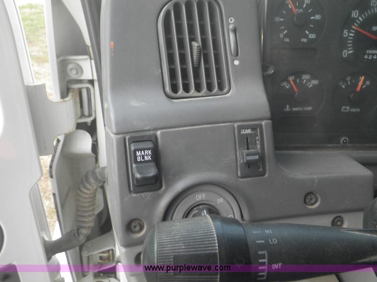 image for item I5903 2000 Sterling dump truck