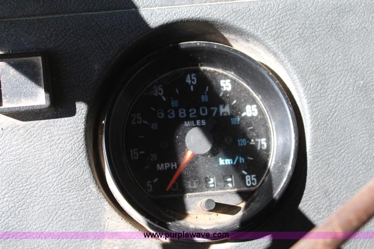 image for item I5912 1995 Mack RD688S dump truck