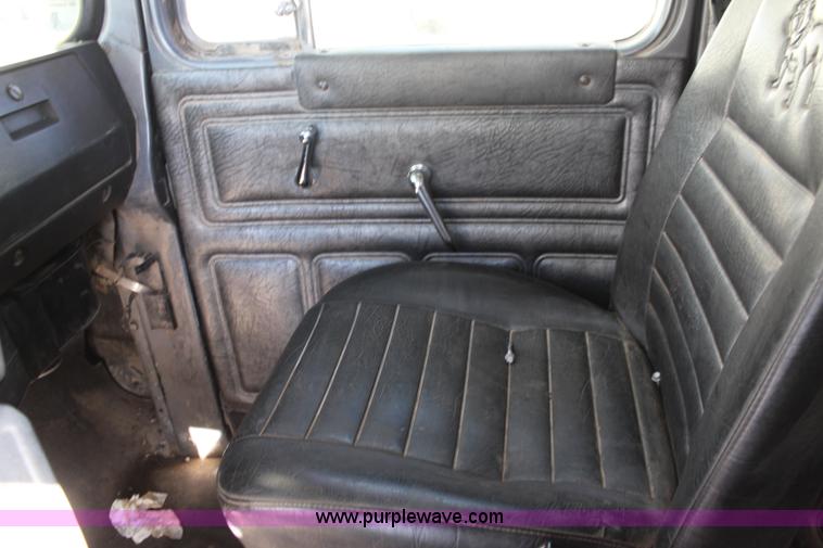 image for item I5912 1995 Mack RD688S dump truck