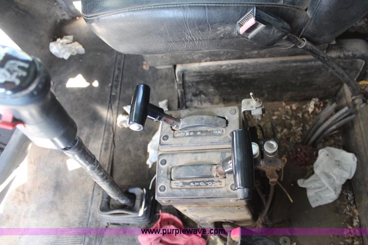 image for item I5912 1995 Mack RD688S dump truck