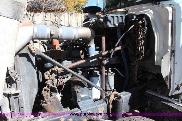 image for item I5912 1995 Mack RD688S dump truck