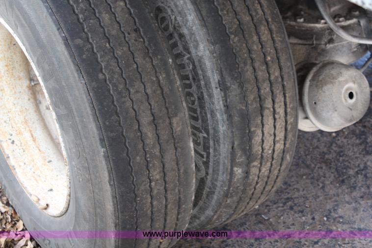 image for item I5912 1995 Mack RD688S dump truck