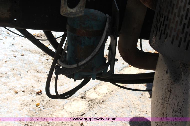 image for item I5912 1995 Mack RD688S dump truck