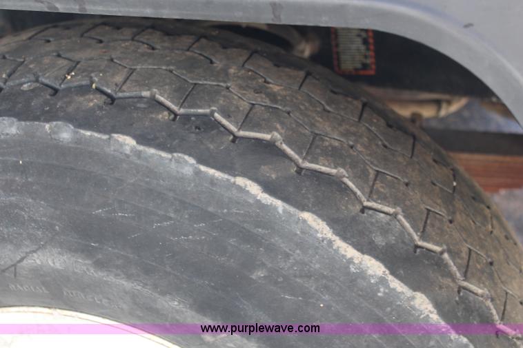 image for item I5912 1995 Mack RD688S dump truck