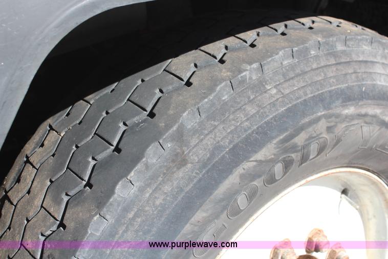 image for item I5912 1995 Mack RD688S dump truck