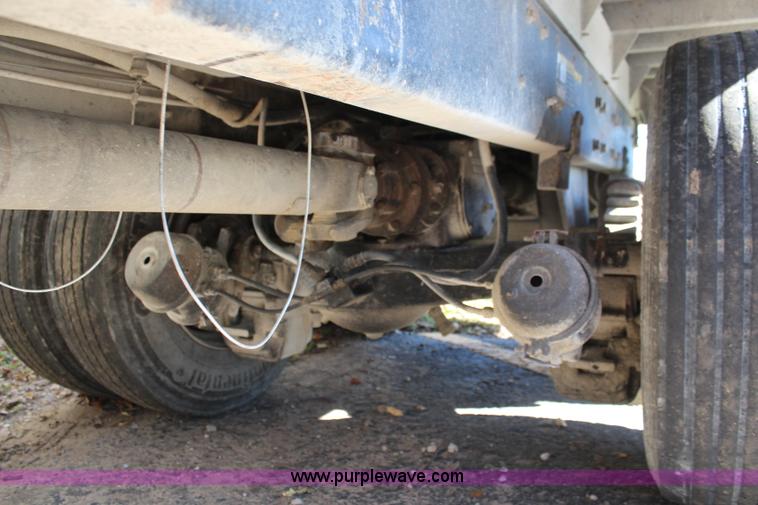 image for item I5912 1995 Mack RD688S dump truck