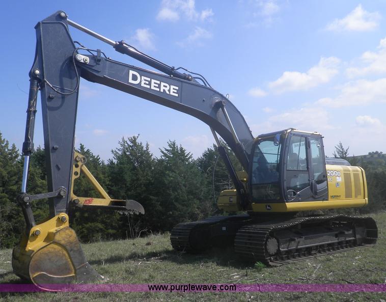 image for item I5925 2011 John Deere 200D LC excavator