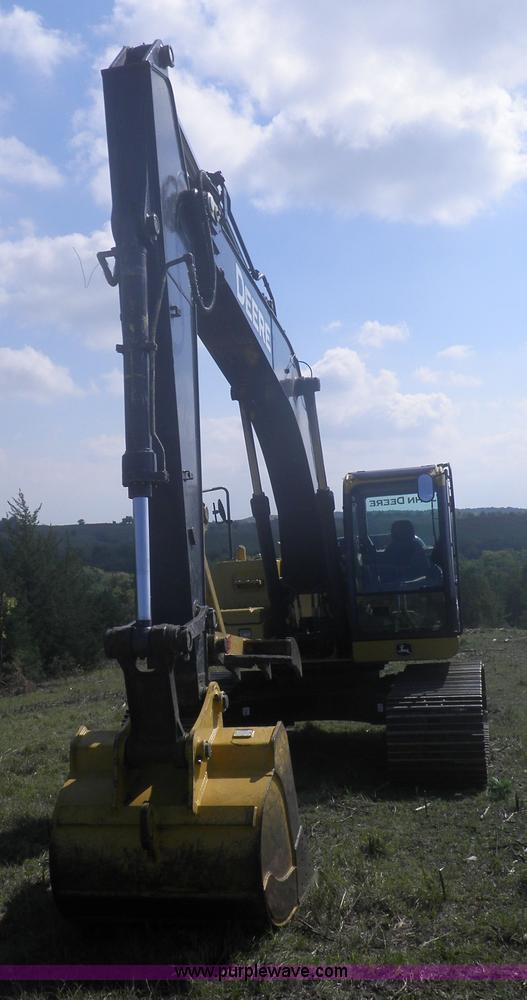 image for item I5925 2011 John Deere 200D LC excavator