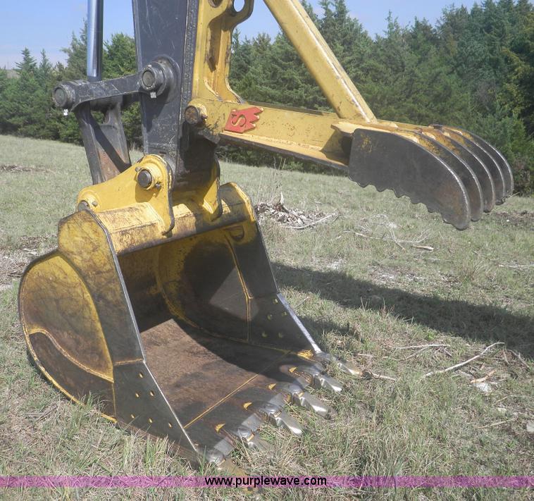 image for item I5925 2011 John Deere 200D LC excavator