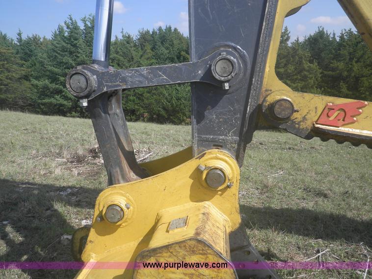 image for item I5925 2011 John Deere 200D LC excavator