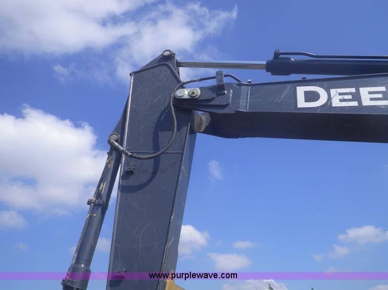 image for item I5925 2011 John Deere 200D LC excavator