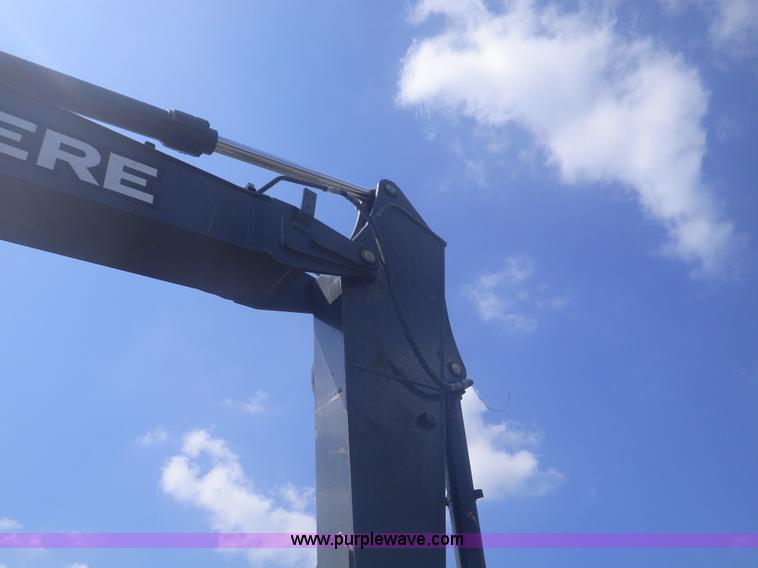 image for item I5925 2011 John Deere 200D LC excavator