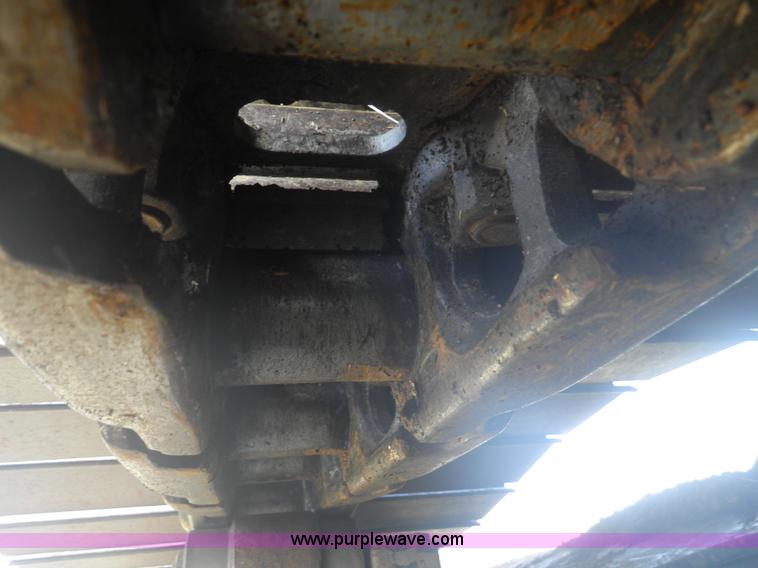 image for item I5925 2011 John Deere 200D LC excavator