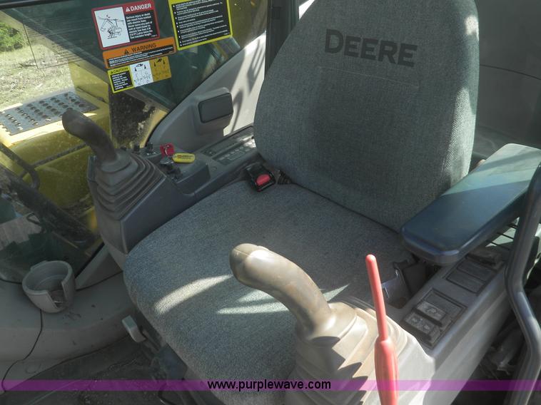 image for item I5925 2011 John Deere 200D LC excavator