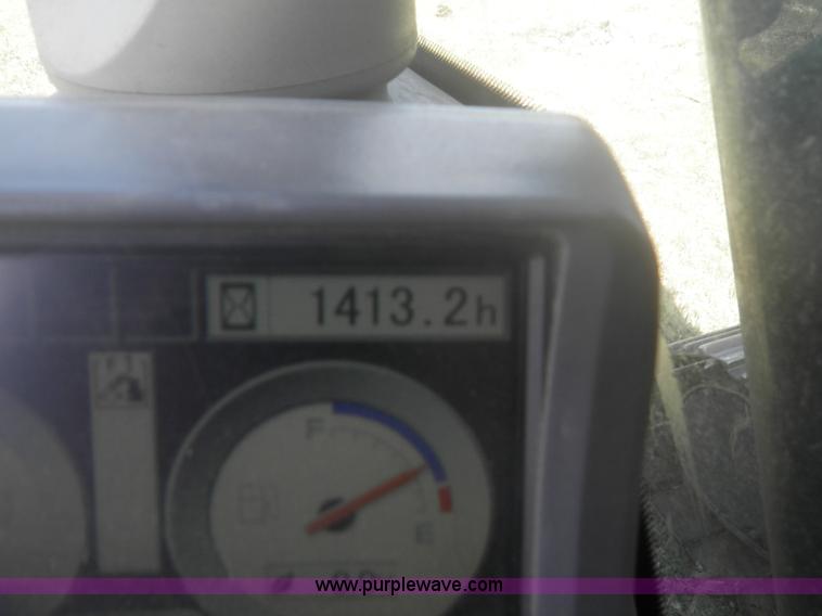 image for item I5925 2011 John Deere 200D LC excavator