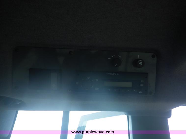 image for item I5926 2007 John Deere 755D track loader