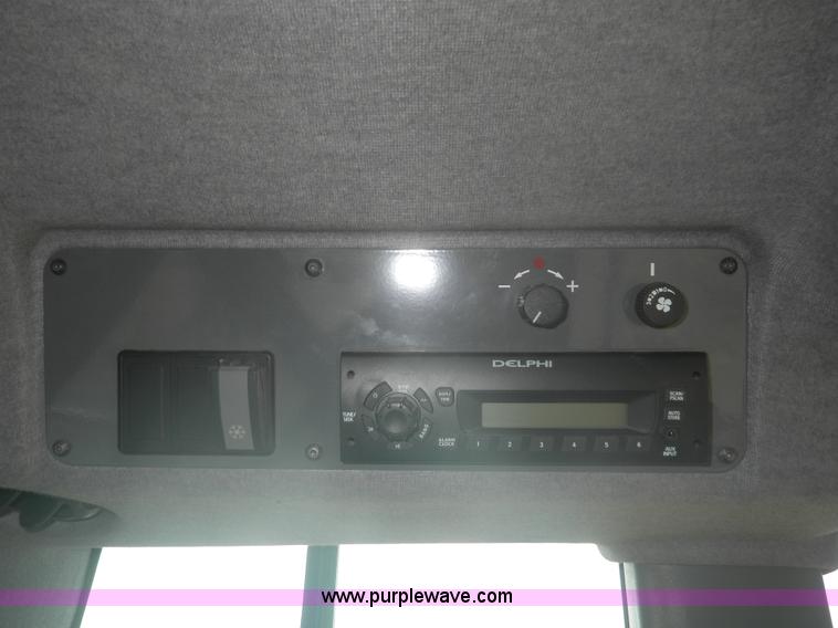 image for item I5926 2007 John Deere 755D track loader