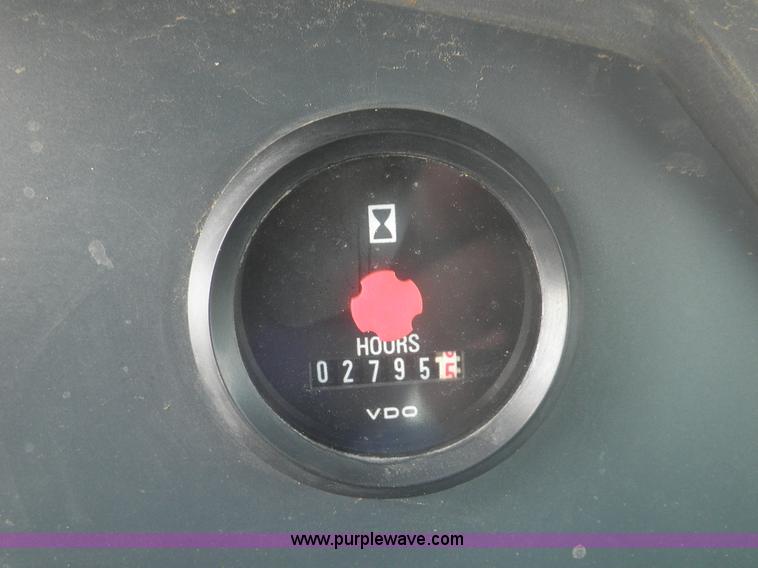 image for item I5926 2007 John Deere 755D track loader