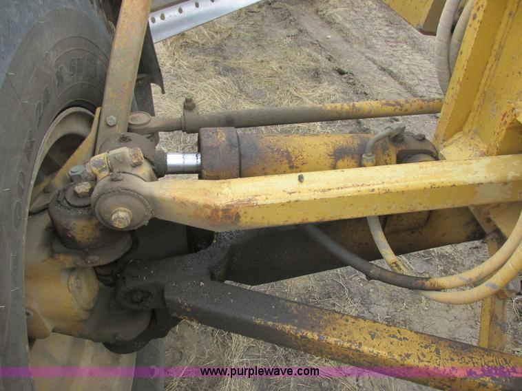 image for item I6038 1987 Caterpillar 140G articulated motor grader