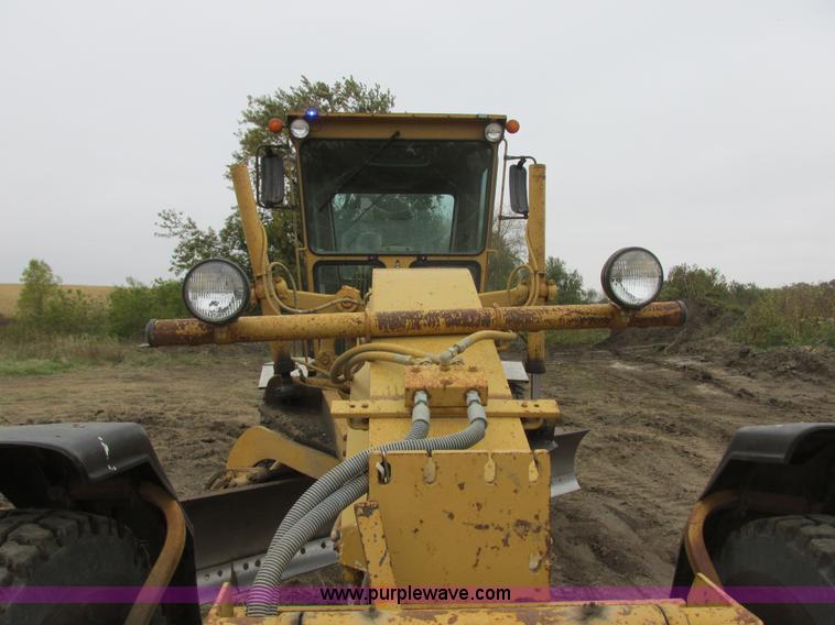 image for item I6038 1987 Caterpillar 140G articulated motor grader