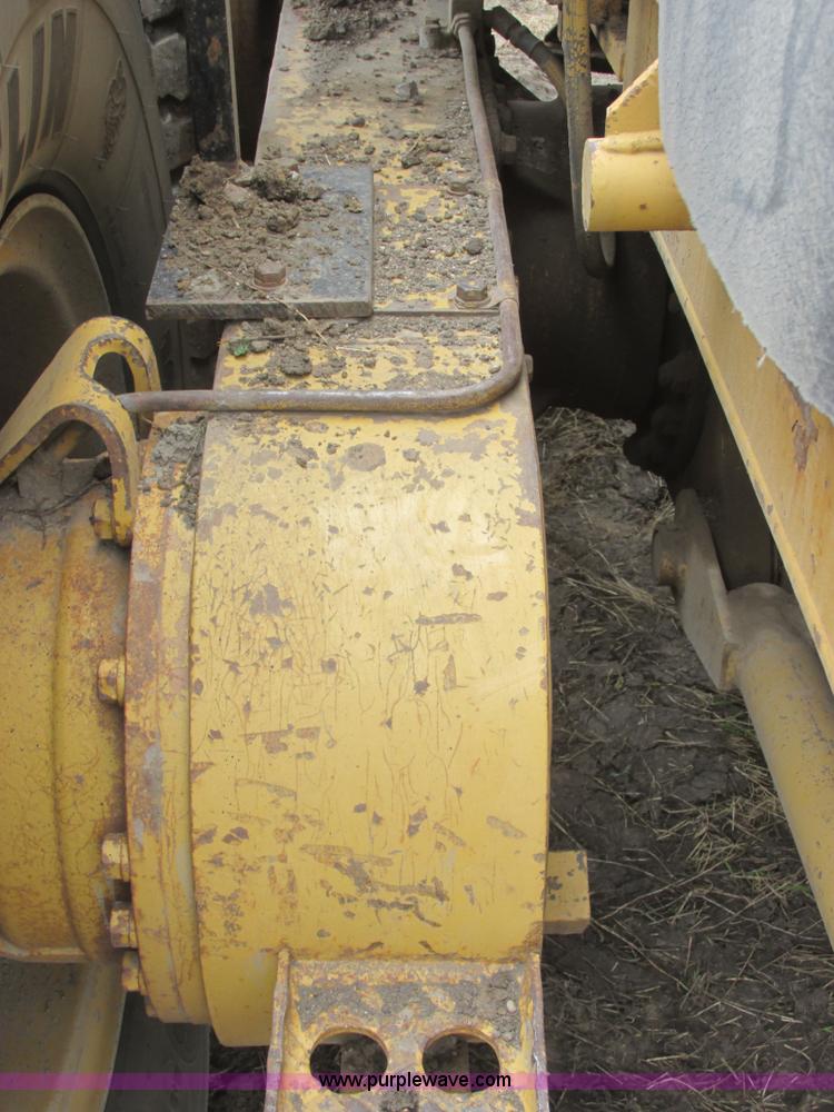 image for item I6038 1987 Caterpillar 140G articulated motor grader