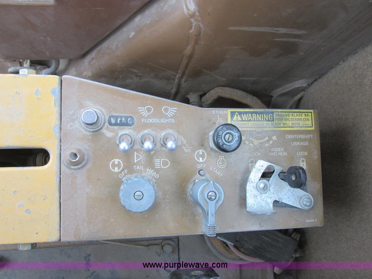 image for item I6038 1987 Caterpillar 140G articulated motor grader