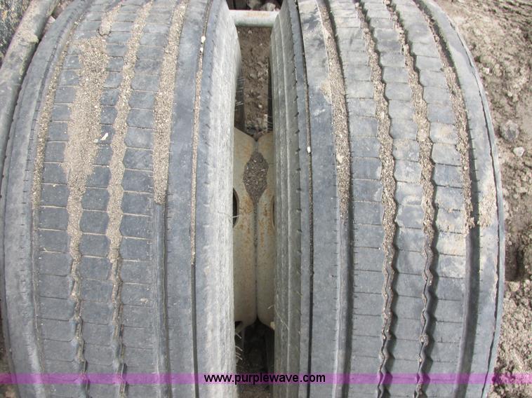 image for item I6043 2006 Powerscreen Turbo Chieftain dual deck screen