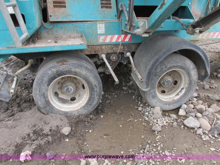 image for item I6043 2006 Powerscreen Turbo Chieftain dual deck screen