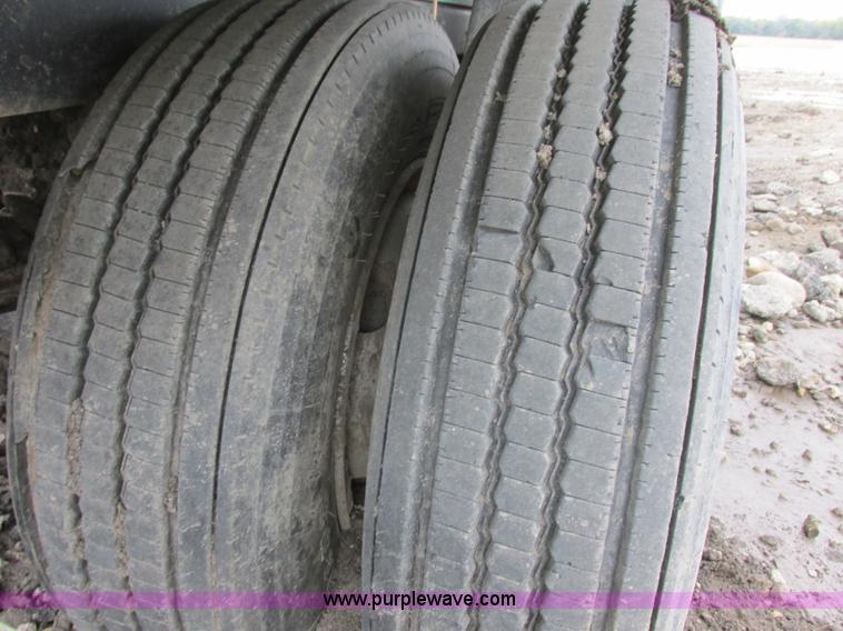 image for item I6043 2006 Powerscreen Turbo Chieftain dual deck screen