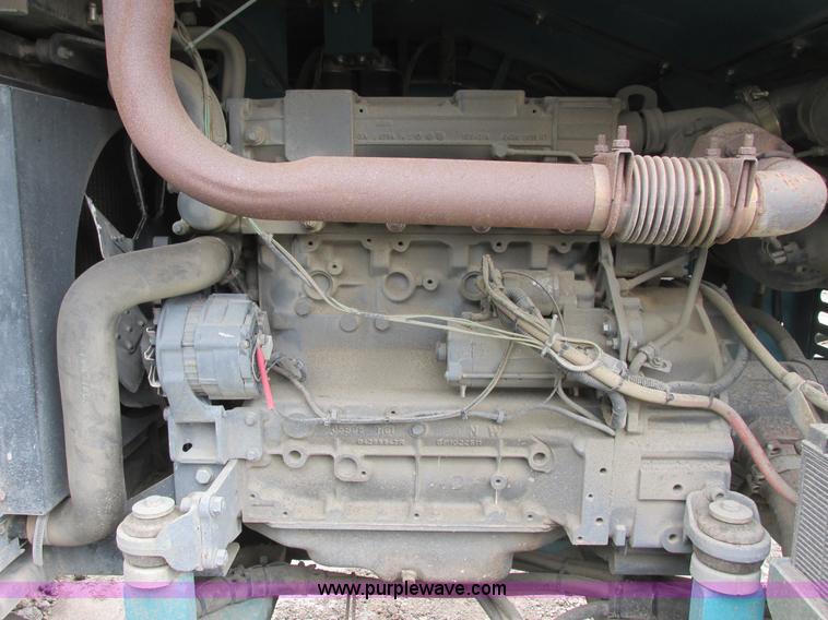 image for item I6043 2006 Powerscreen Turbo Chieftain dual deck screen