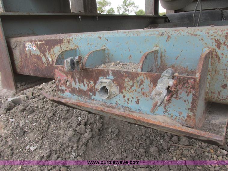 image for item I6047 2007 Inertia 5066 LRP impact crusher