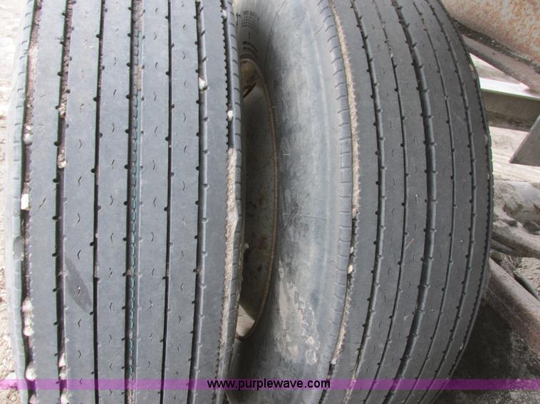 image for item I6047 2007 Inertia 5066 LRP impact crusher