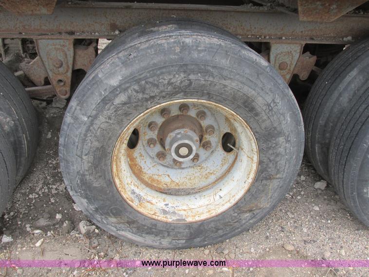 image for item I6047 2007 Inertia 5066 LRP impact crusher