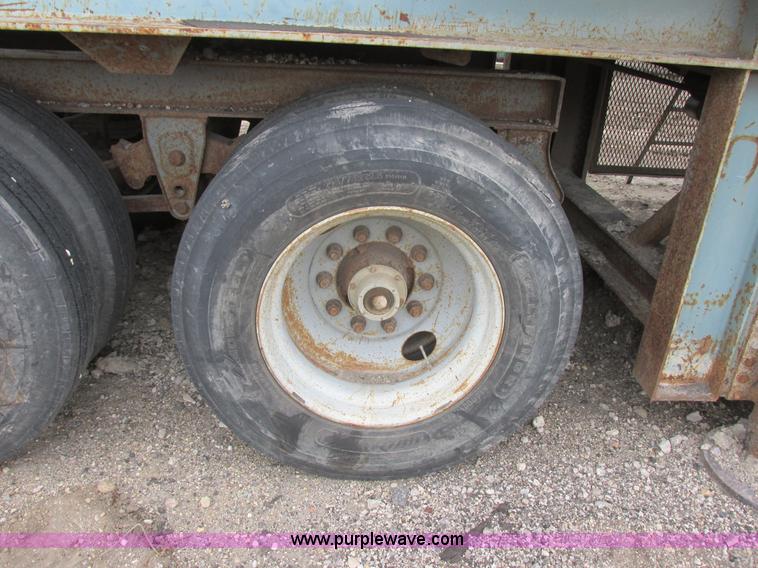 image for item I6047 2007 Inertia 5066 LRP impact crusher